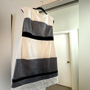 Brand new tricolor dress with internal slip